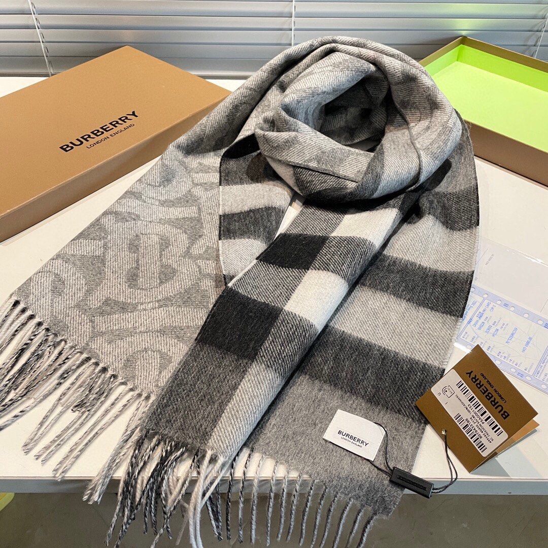 Burberry scarf double sided top