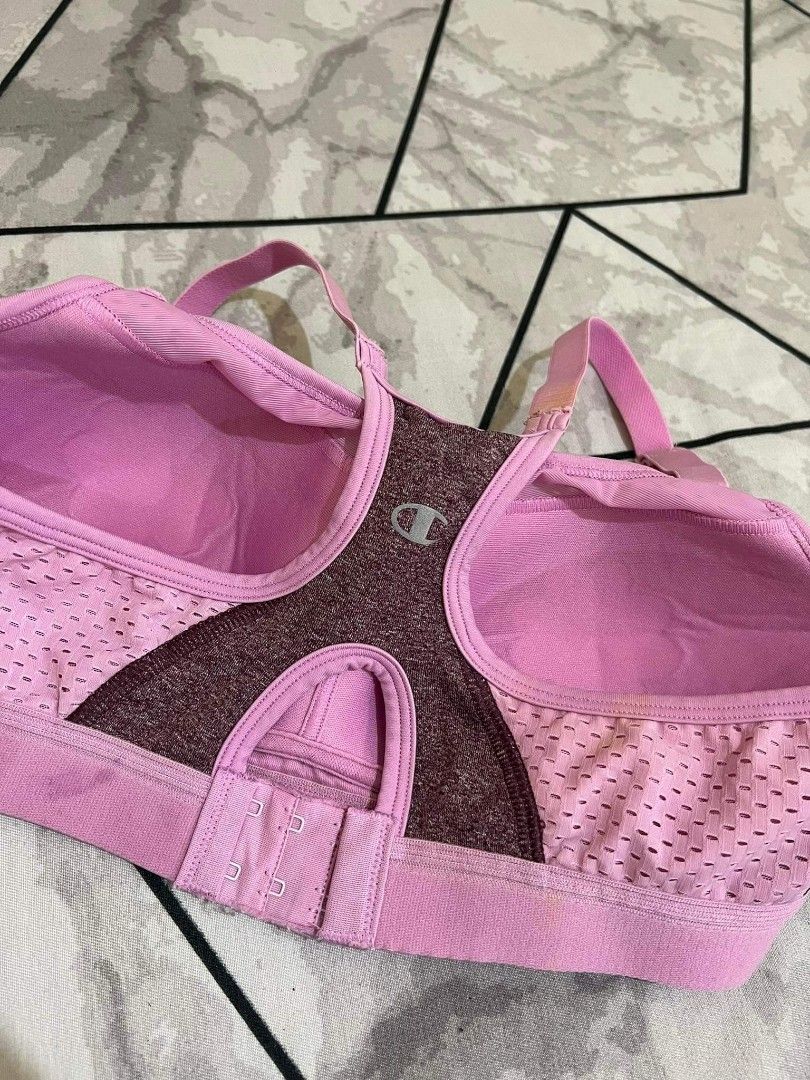 Champion Sports Bra, Women's Fashion, Activewear on Carousell