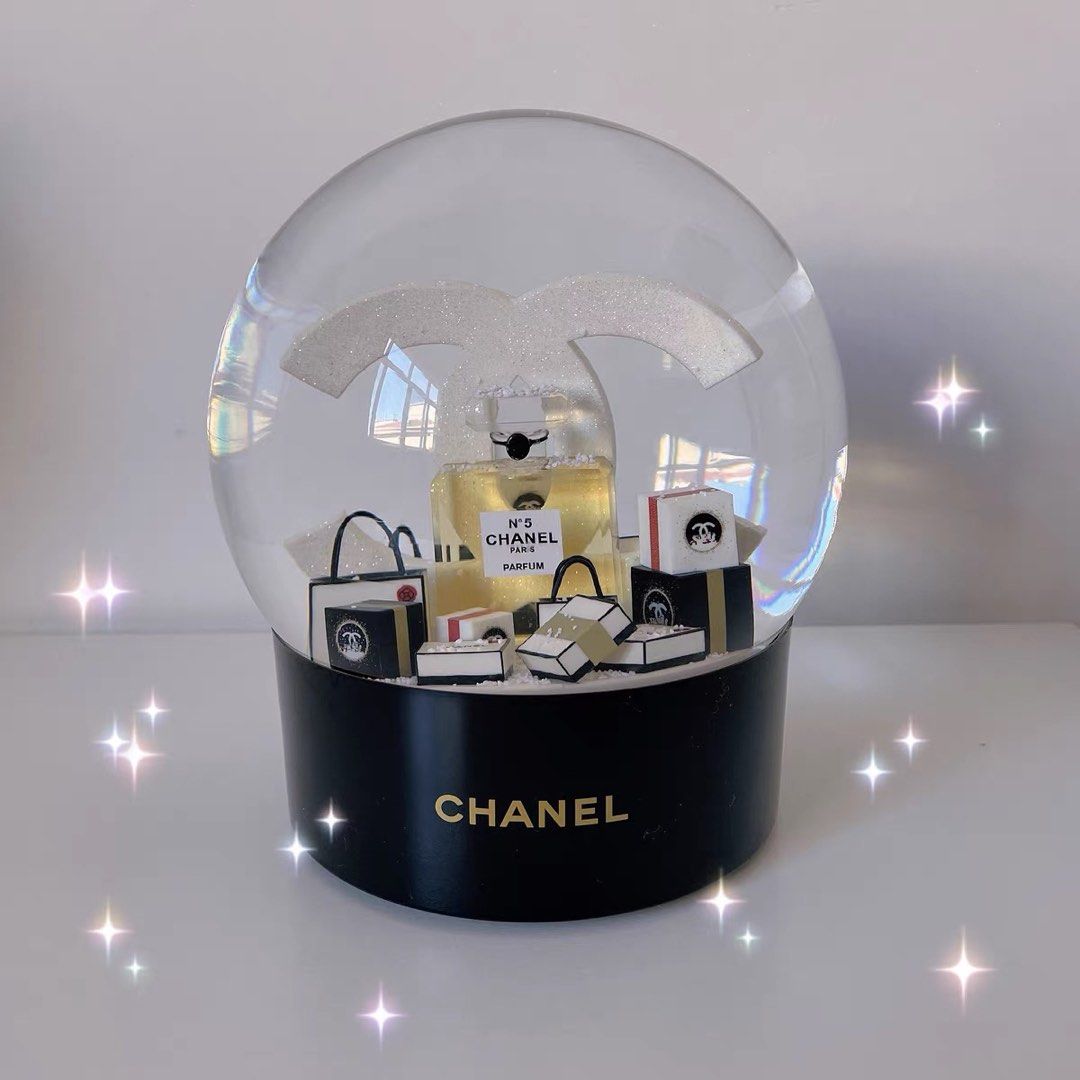 Chanel Snow Globe, I love my Snow Globe