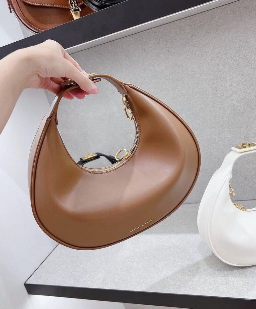 Charles and Keith Crescent, Fashion, Wanita di Carousell