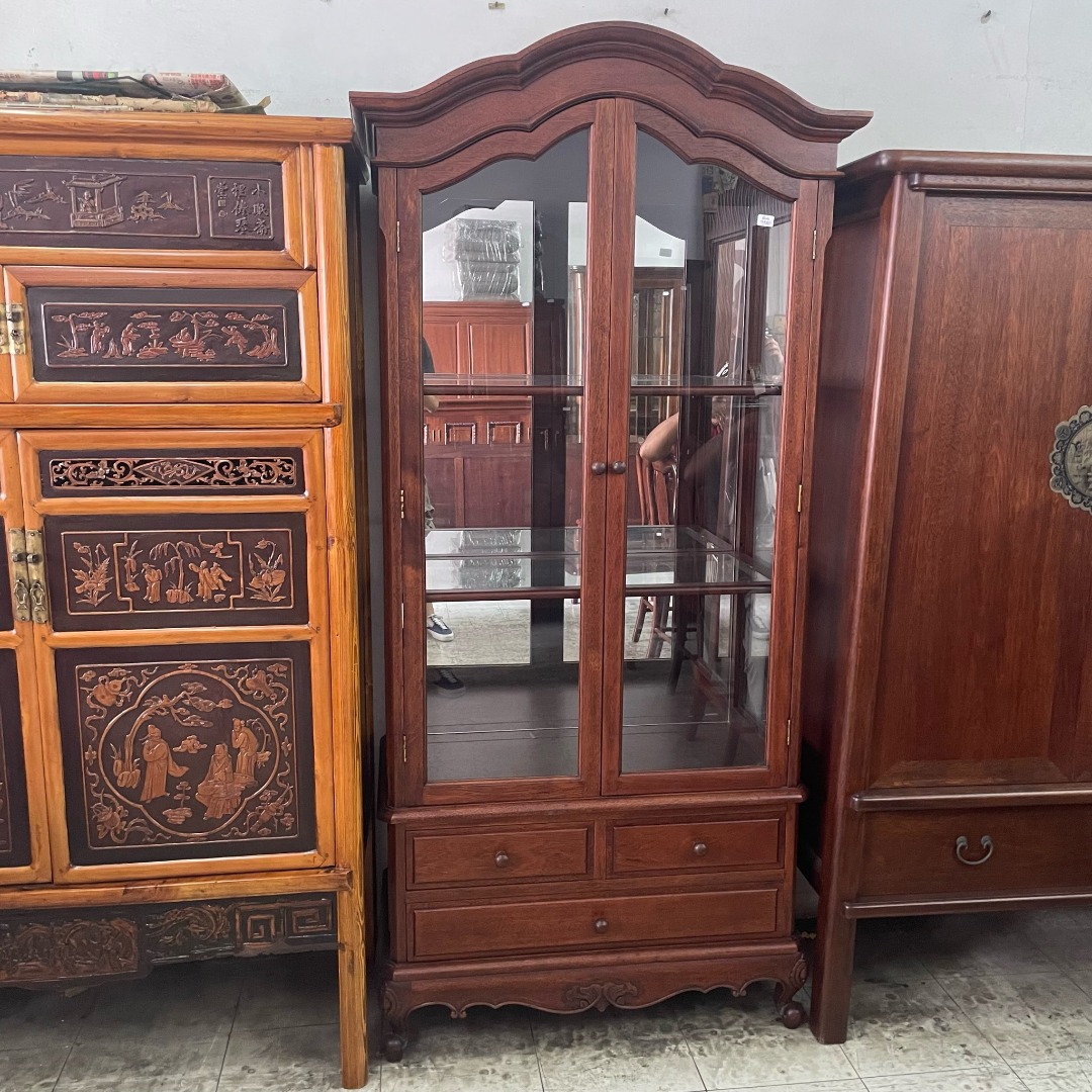 Classic Display with Glass Shelves & Mirror Backing with Storage, Furniture & Home