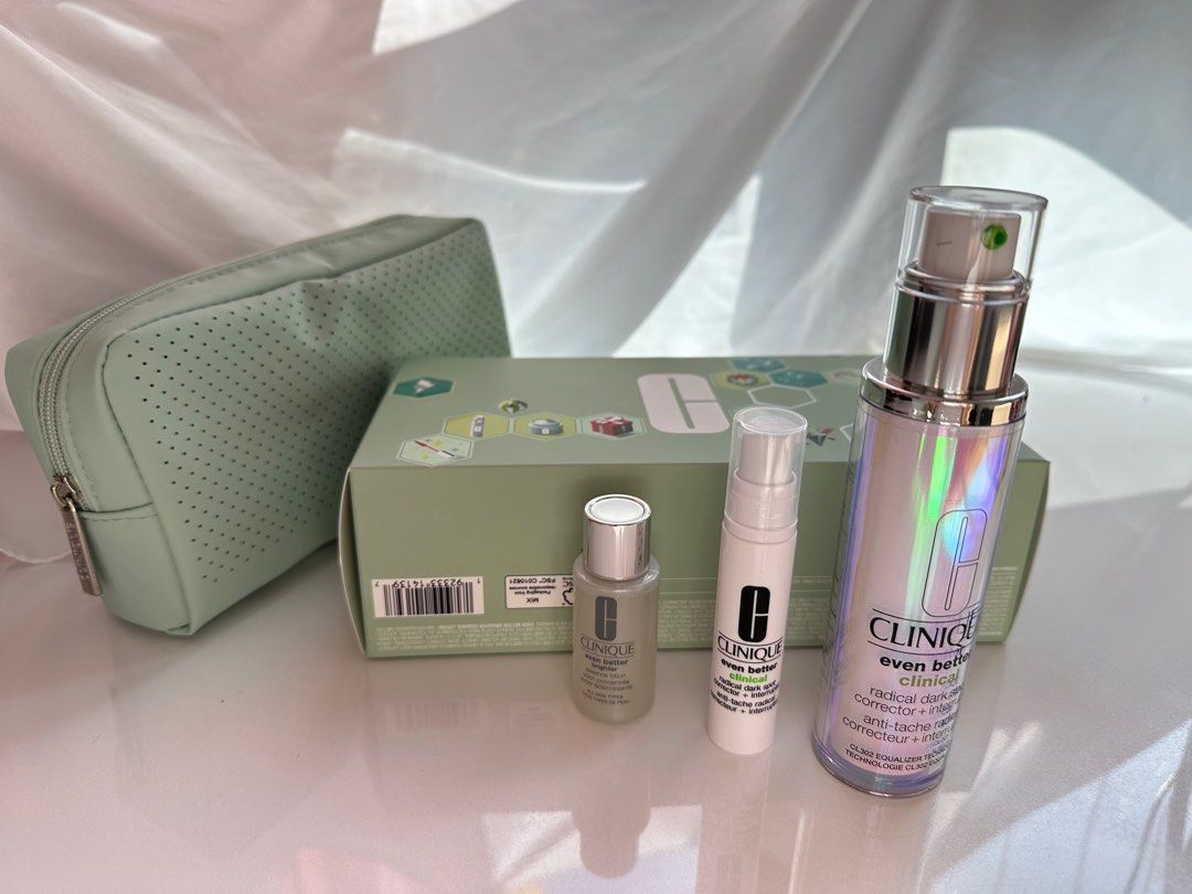 Clinique Holiday 2022 Gift Set Even Better Clinical Radical Dark Spot