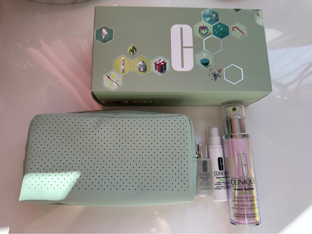 Clinique Holiday 2022 Gift Set Even Better Clinical Radical Dark Spot