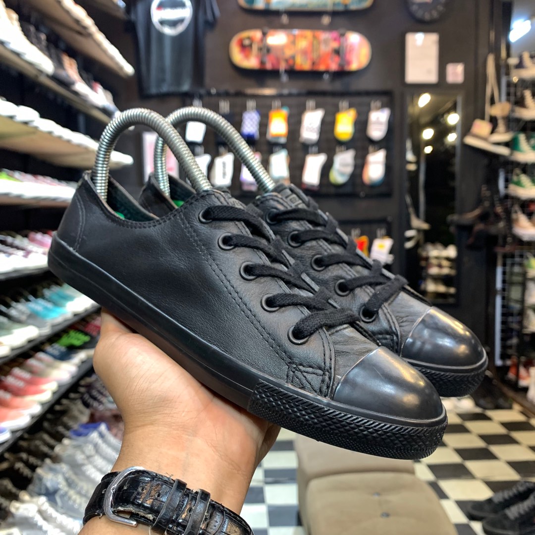 Converse as dainty leather 2025