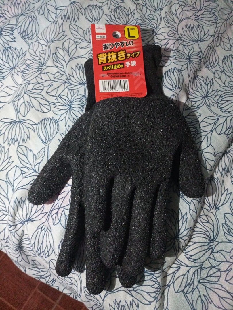 Daiso black gloves with anti slip grip, Women's Fashion, Watches