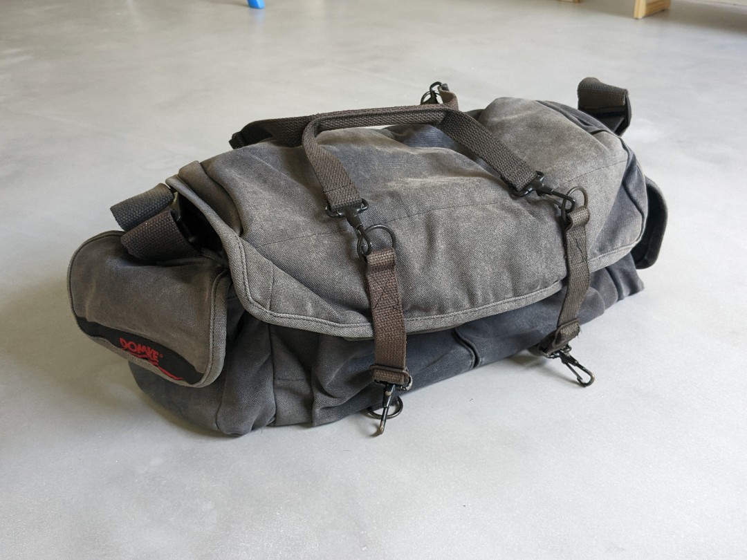 DOMKE F1-X Little Bit Bigger Classic Shoulder Camera Bag