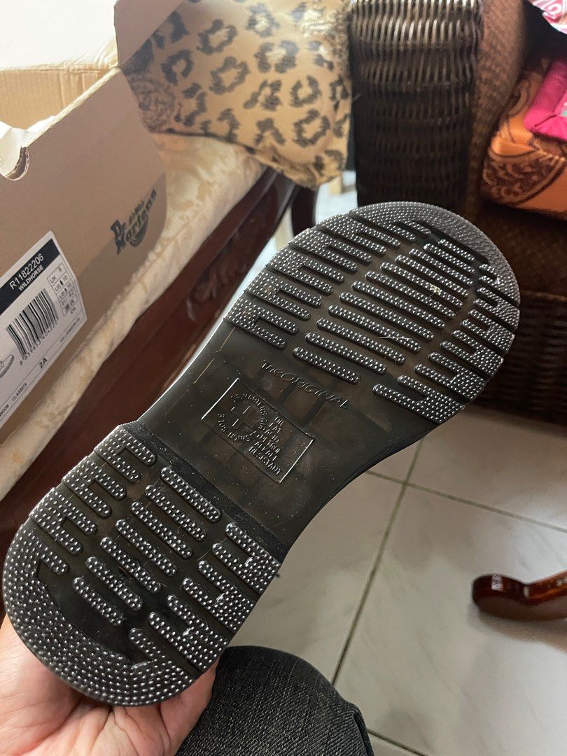 Dr martens shopee best sale