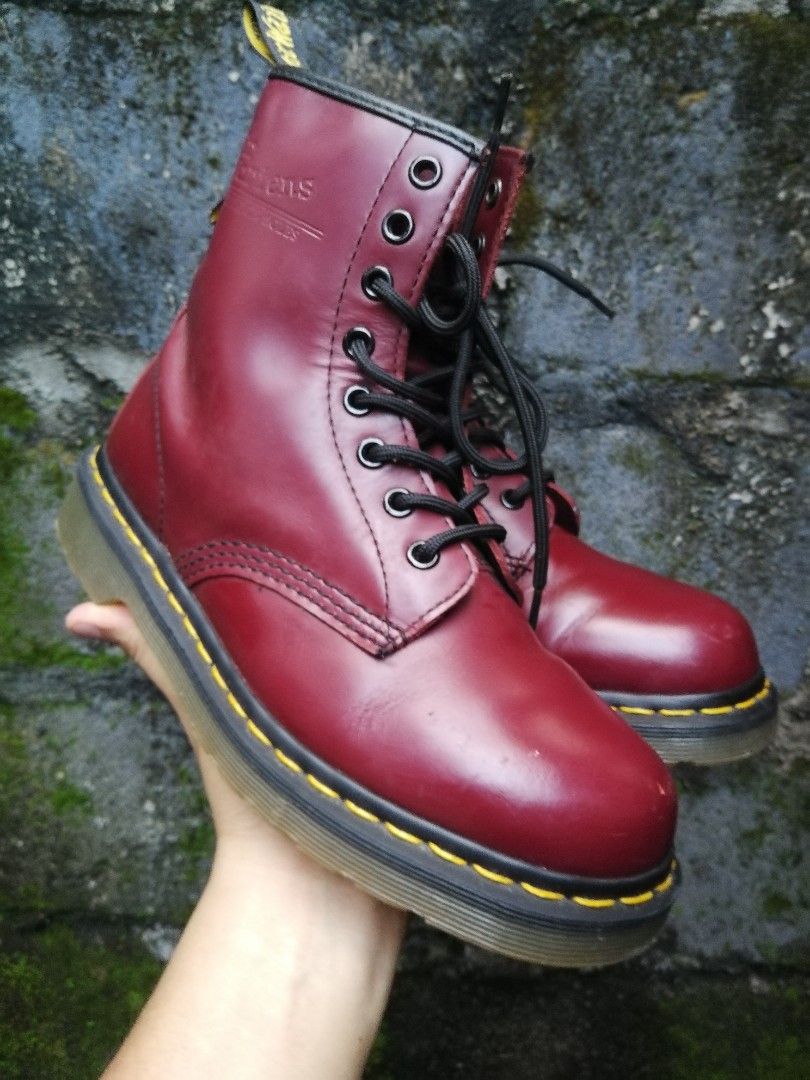 dr martens 1460 cherry red