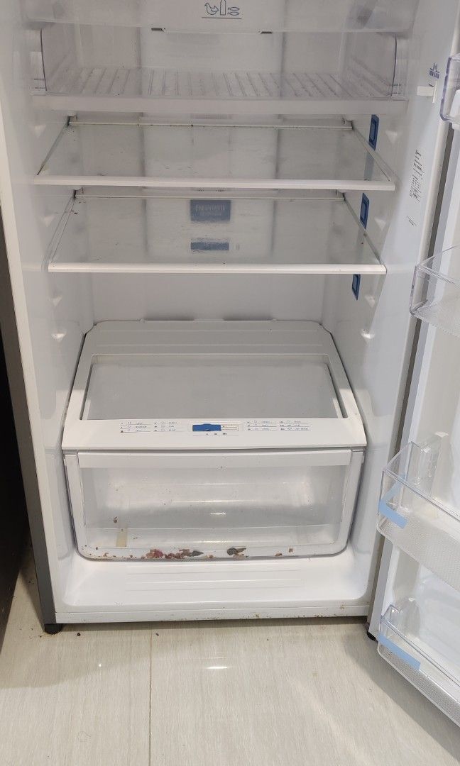 Electrolux Fridge & Freezer ETB3200MG with 319 litre, TV & Home