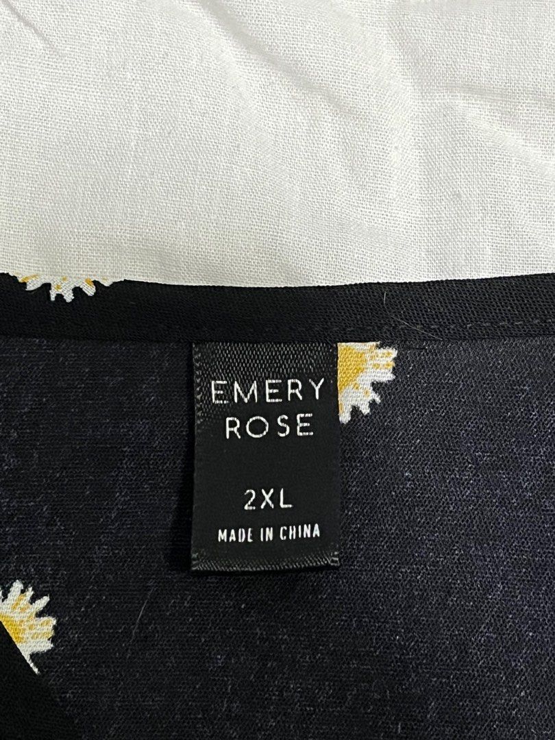 Emery Top