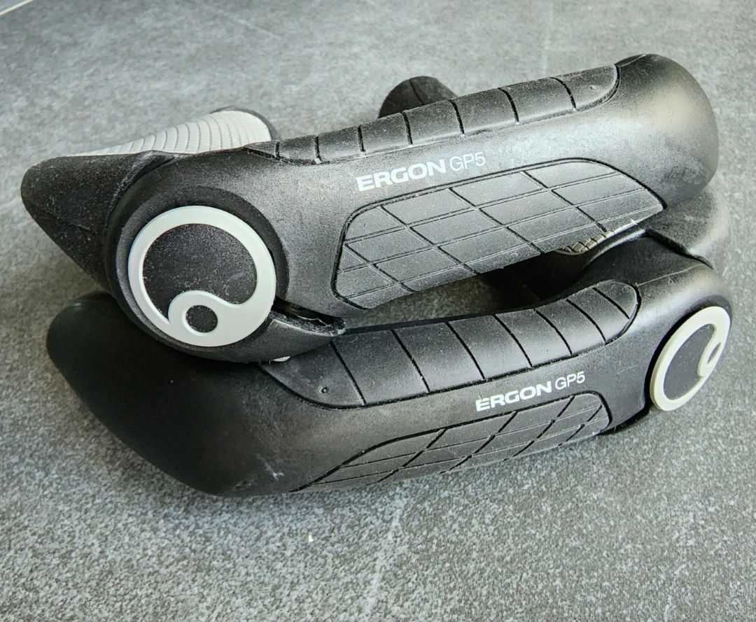 Ergon GP5 Comfort handlebar Grips, Sports Equipment, Bicycles & Parts