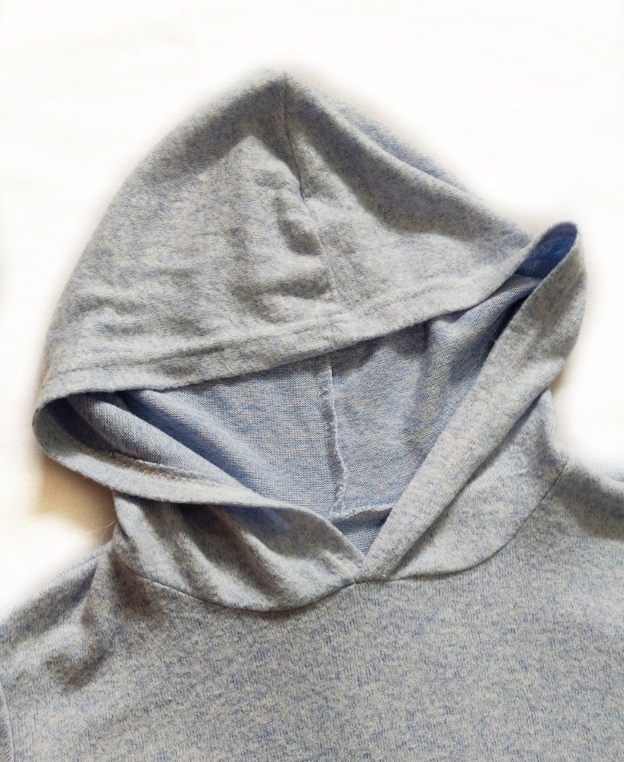 Fleece Plush Fabric Stretchable Comfy Dress Freesize (Category: Dresses) located in Balanga. Submitted by shi.made (Listing ID 1198347457, Image 2). Description: CONDITION: TOP MINT without any signs of usage. FEATURES: •Hoody •2 side pockets SIZE: BUST: stretches up to 47 inches circumference LENGTH FROM SHOULDER TO BOTTOM SEAM: 33 inches •Best Fit for all sizes ° Color and appearance of the product may be slightly different from the picture bec