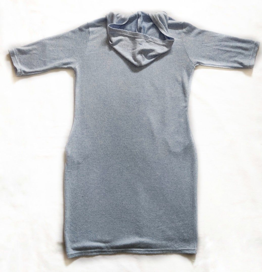 Fleece Plush Fabric Stretchable Comfy Dress Freesize (Category: Dresses) located in Balanga. Submitted by shi.made (Listing ID 1198347457, Image 3). Description: CONDITION: TOP MINT without any signs of usage. FEATURES: •Hoody •2 side pockets SIZE: BUST: stretches up to 47 inches circumference LENGTH FROM SHOULDER TO BOTTOM SEAM: 33 inches •Best Fit for all sizes ° Color and appearance of the product may be slightly different from the picture bec