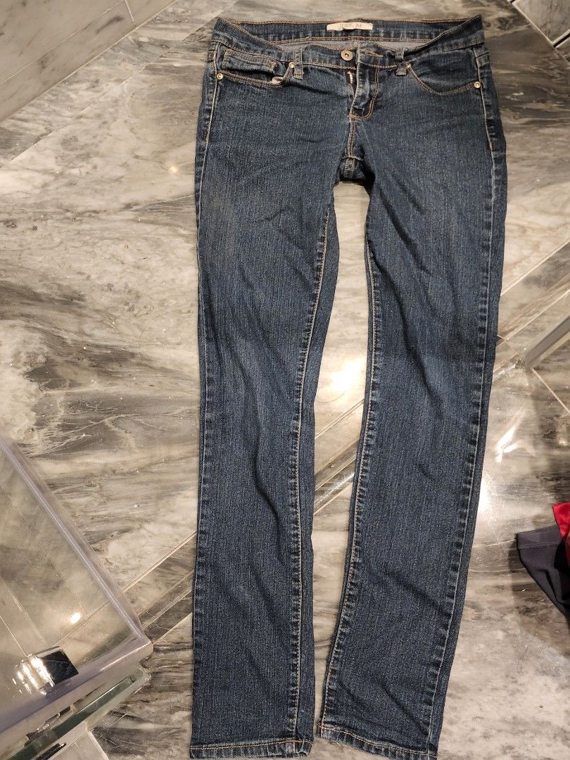 27x32 women's jeans