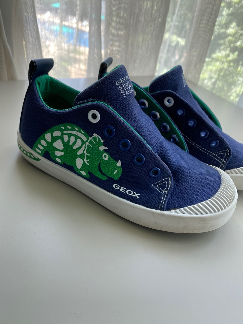 brillo África Andes GEOX Kids toddler denim sneakers with dinosaur print | Kids shoes, Babies &  Kids, Babies & Kids Fashion on Carousell