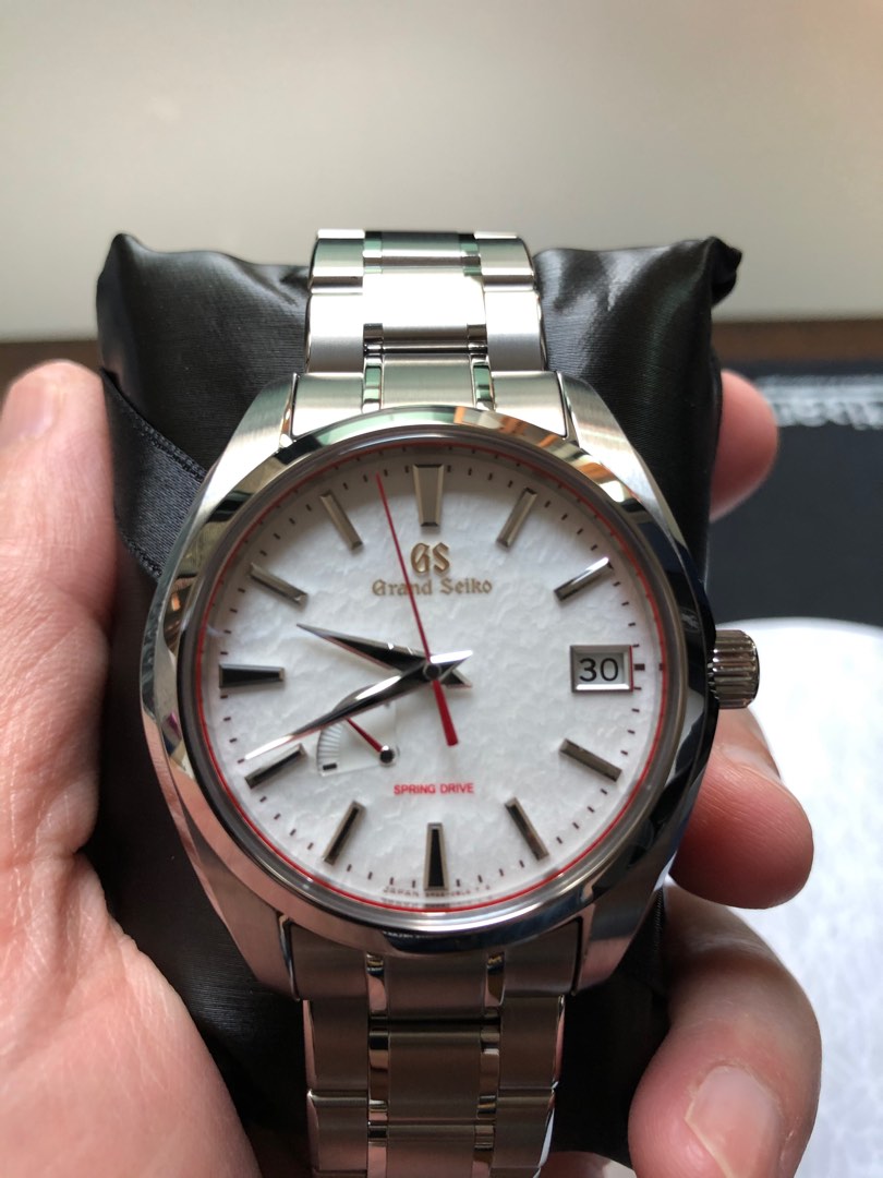 SBGA421 Grand Seiko AJHH Red Snowflake LE, Men's Fashion, Watches &  Accessories, Watches on Carousell
