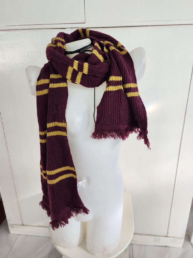 Gryffindor Scarf (The Wizarding World of Harry Potter) Universal