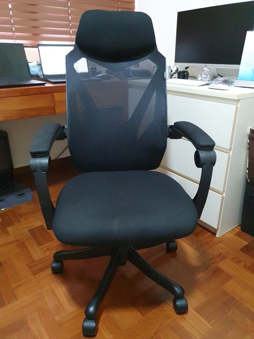 HBADA Gaming Chair, Furniture & Home Living, Furniture, Chairs on Carousell