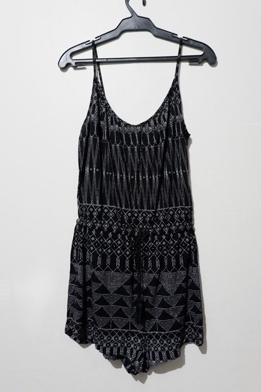 SALE H M Patterned Playsuit Women s Fashion Dresses Sets
