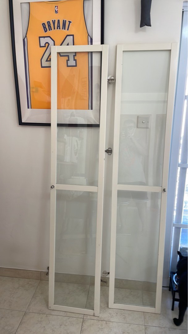 Ikea billy glass doors, 傢俬＆家居, 傢俬, 書櫃、櫃子及架 Carousell