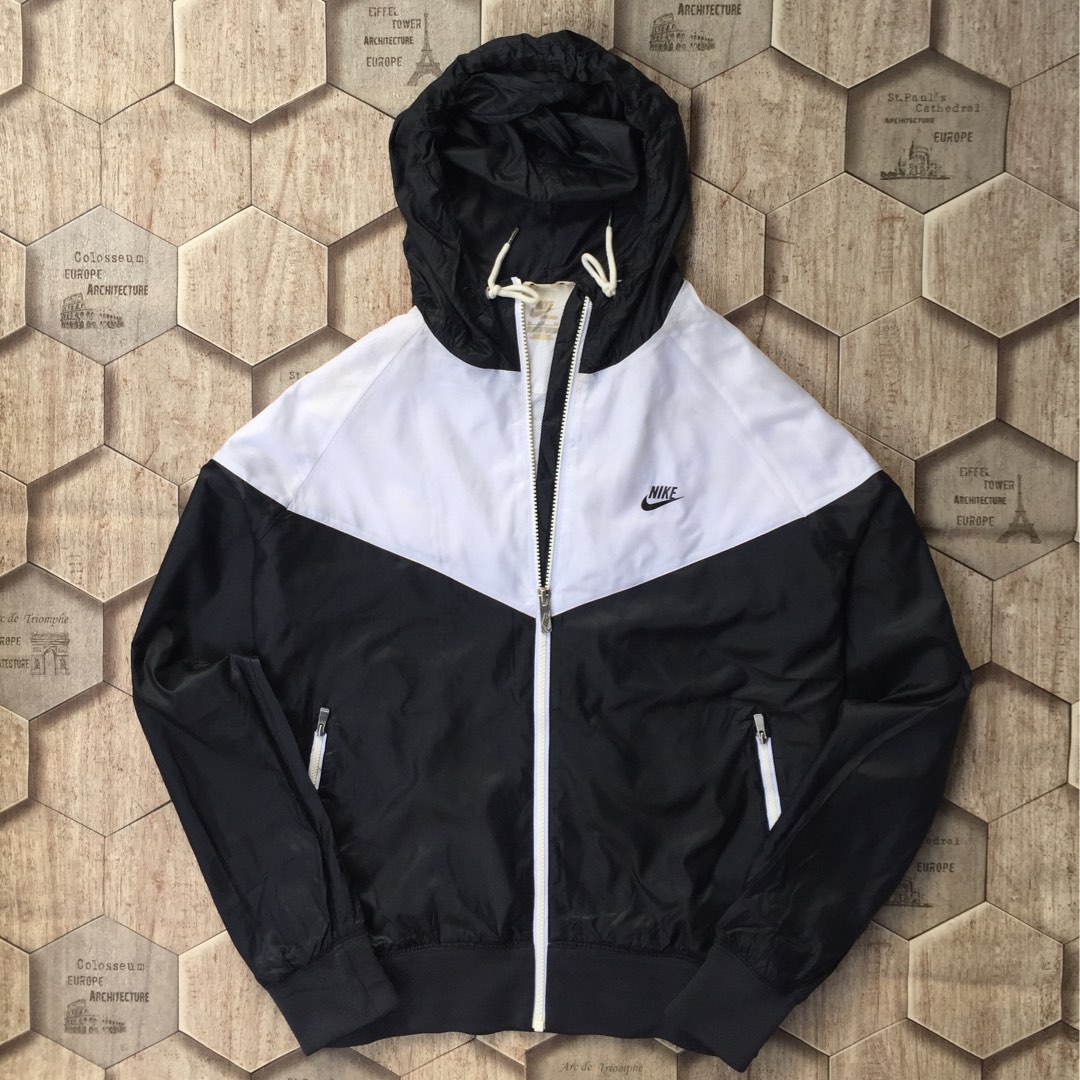 jaket training nike