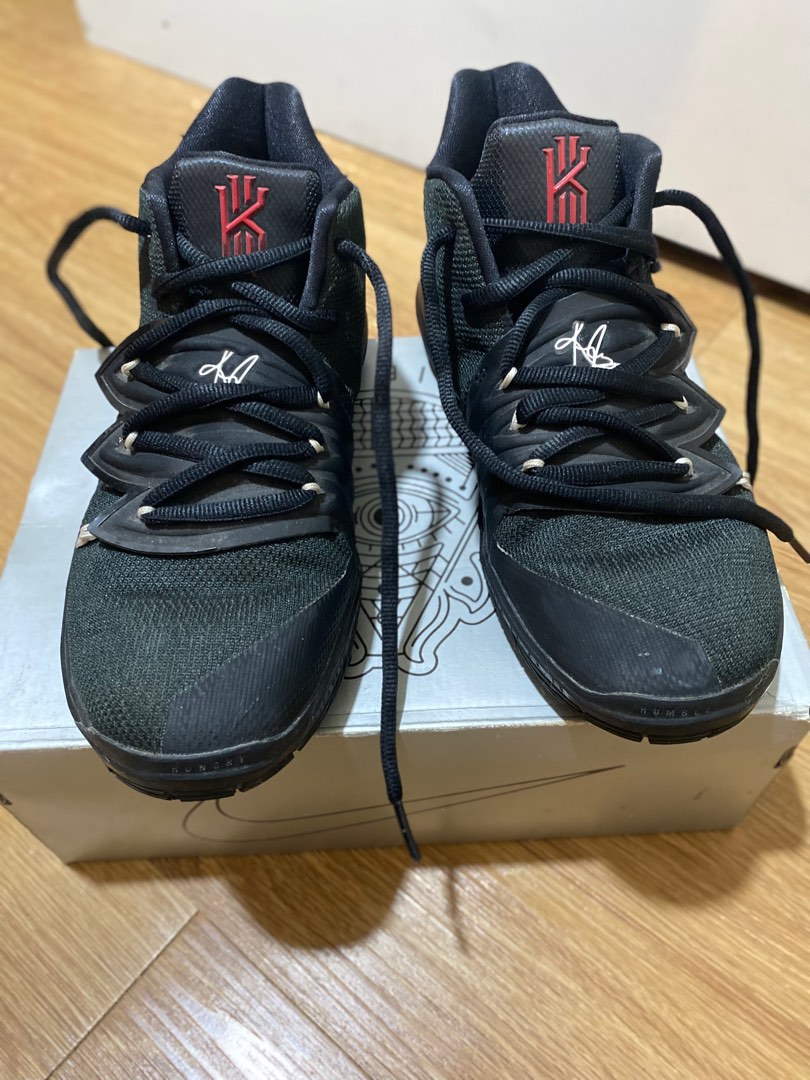 Triple black clearance kyrie 5