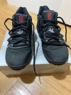 Kyrie 5 GS Triple Black Basketball Shoes  6.5 Y