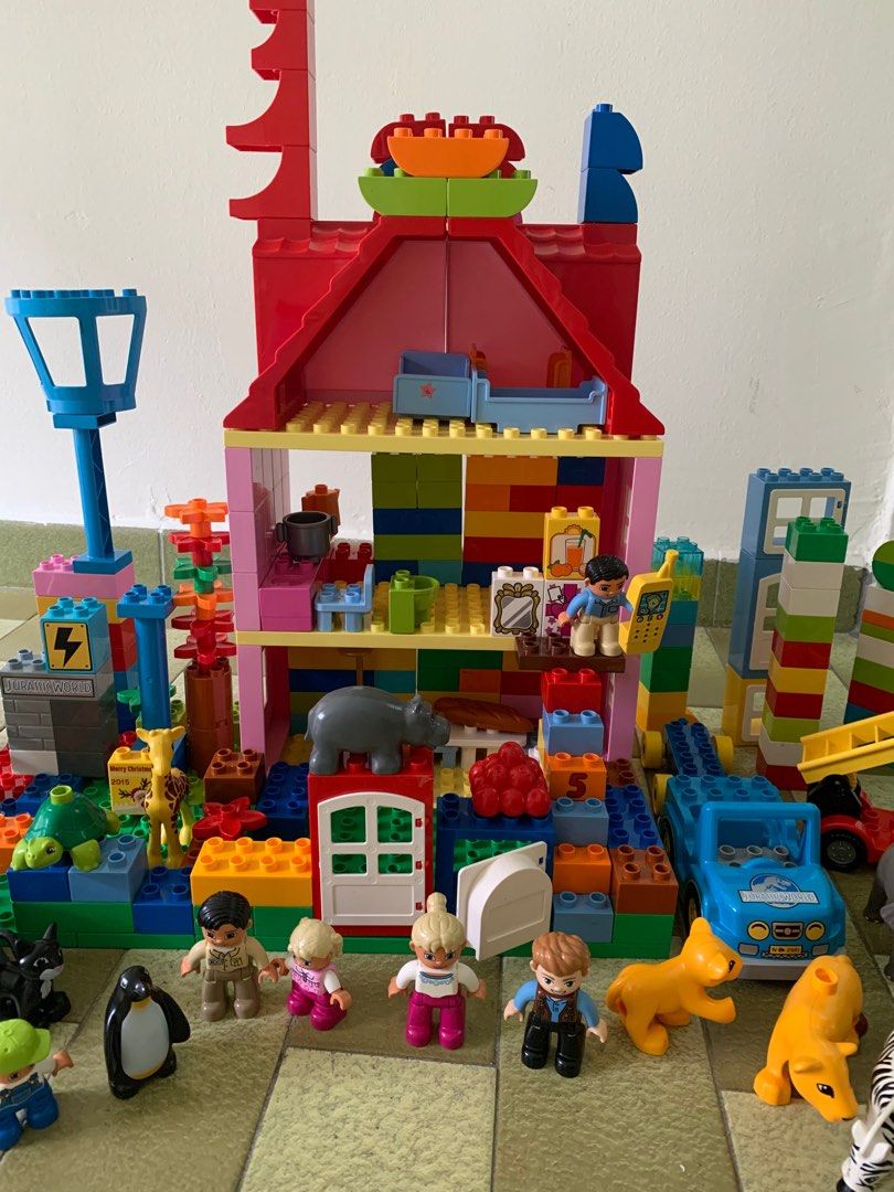 duplo jurassic world toys