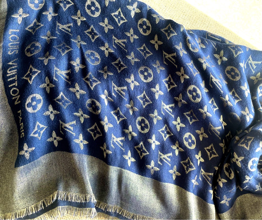 Louis Vuitton - Monogram Shawl Caramel