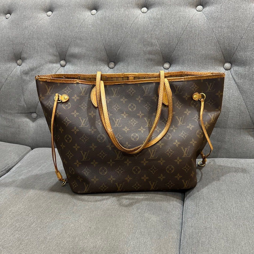 LV Neverfull MM pink interior, Luxury, Bags & Wallets on Carousell