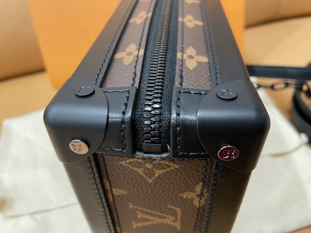 Louis Vuitton Monogram Tuffetage Speedy Trunk (SHG-FDS9bz) – LuxeDH