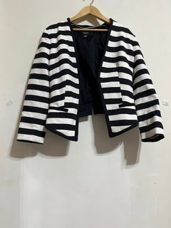Mango品牌外套