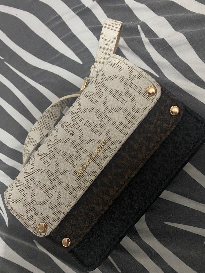 Michael Kors belt bag/fanny pack, Luxury, Bags & Wallets on Carousell