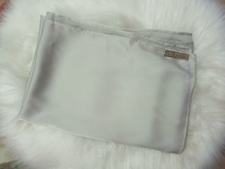 Nanalaff satin shawl Minimalace