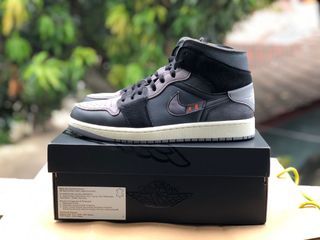 BNWB !! Nike Air Jordan 1 Mid “Inside Out Black” Special Edition Size 9/42.5