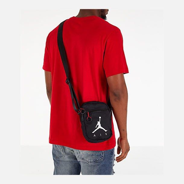 NIKE JORDAN JUMPMAN AIR FESTIVAL BAG 黑色側背小包, 他的時尚, 包, 手提袋在旋轉拍賣