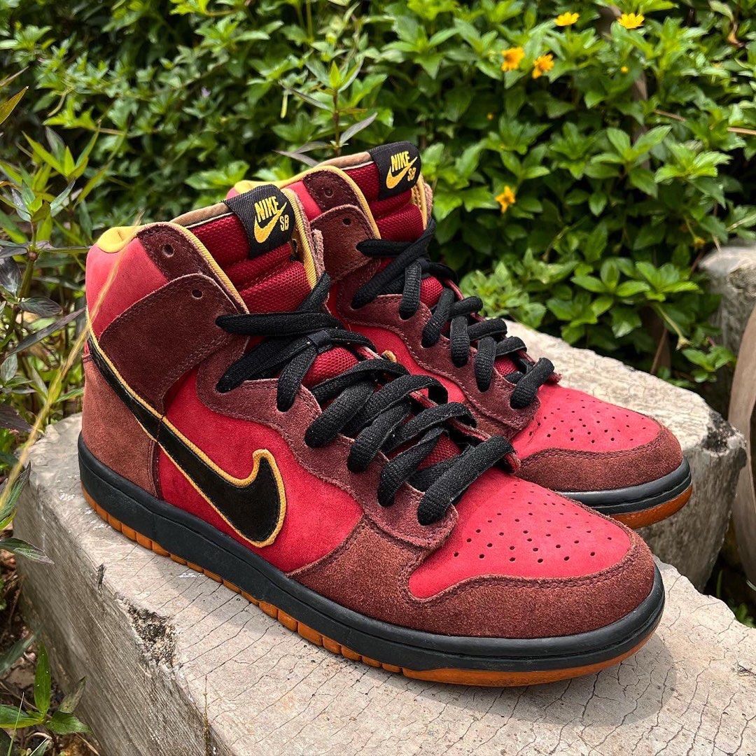Nike sb dunk iron deals man