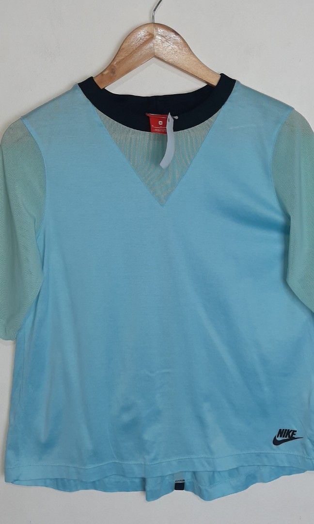 womens nike blouse