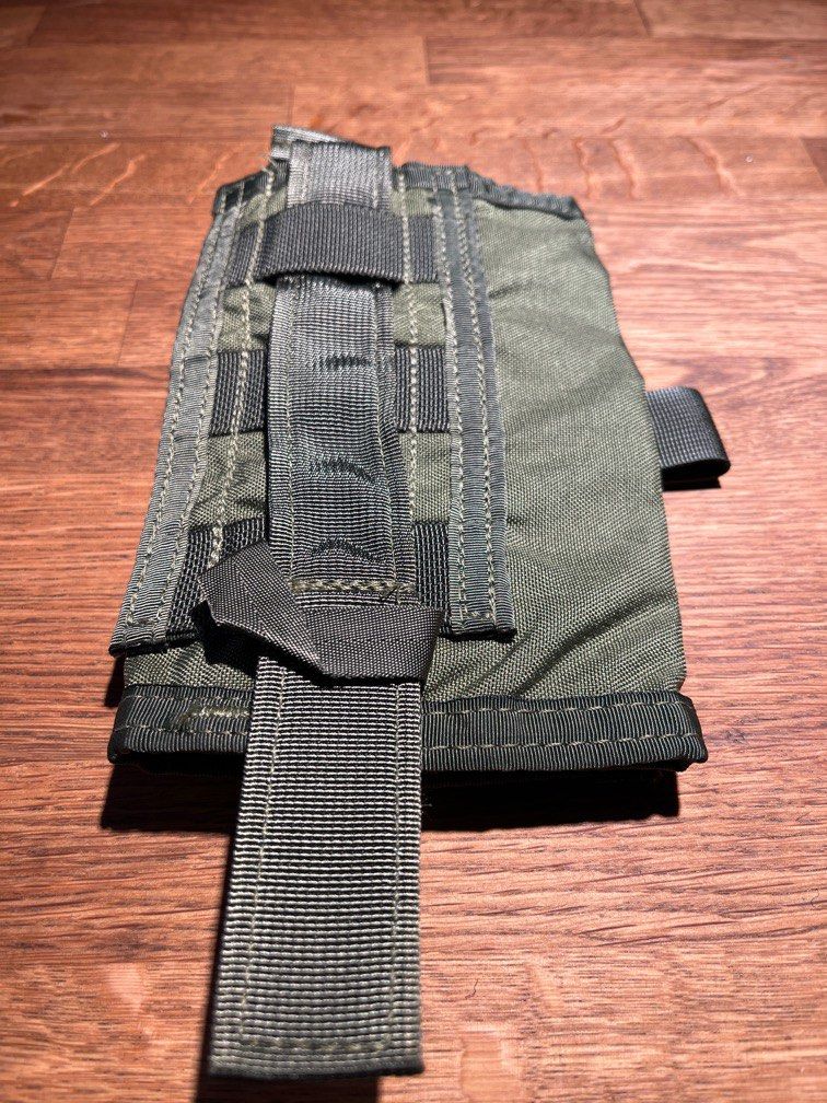 Paraclete Smoke Green 12 rd Shotgun Shell Molle Pouch., Sports