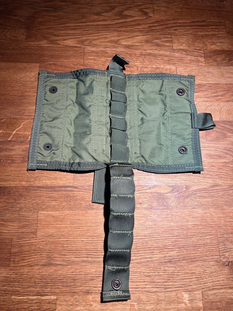 Paraclete Smoke Green 12 rd Shotgun Shell Molle Pouch., Sports