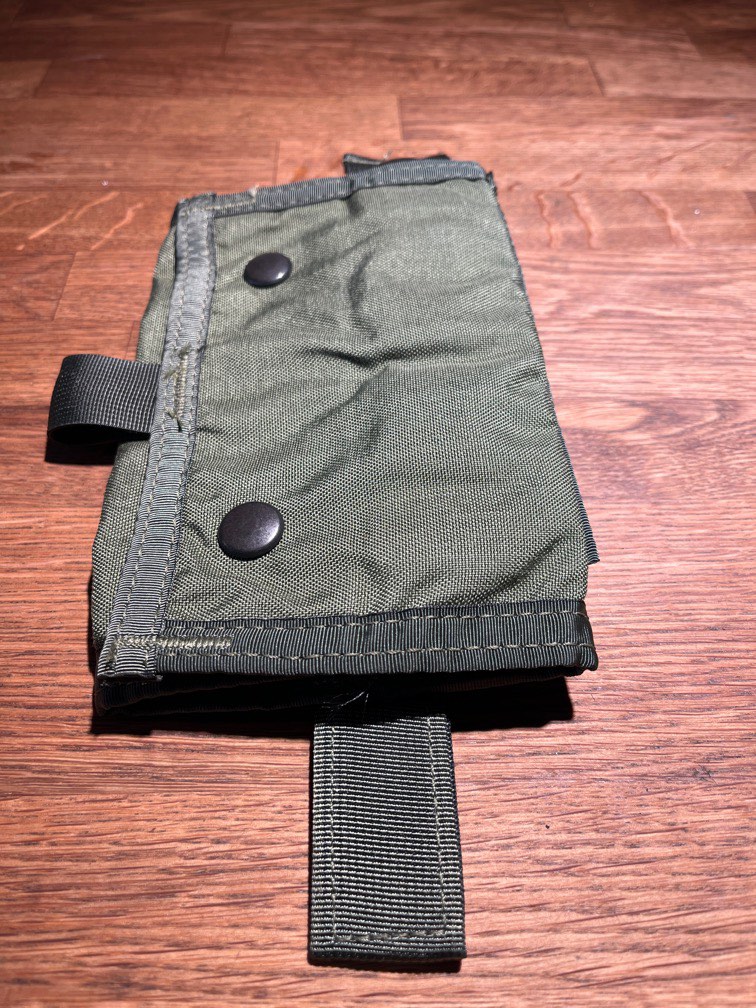 Paraclete Smoke Green 12 rd Shotgun Shell Molle Pouch., Sports