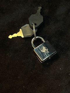 由 ray750714 (刊登 ID 1198438102，圖片 1) 提交，位於 的 (類別：)，說明：。