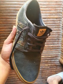 Preloved adidas mens shoes