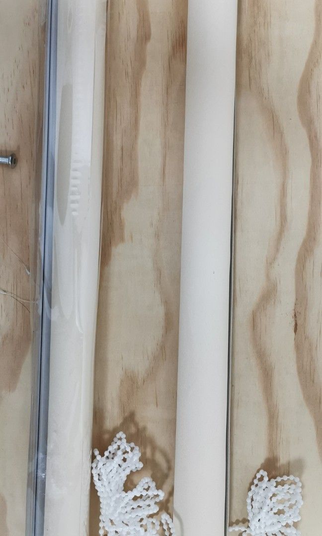 Pull down blinder (Category: Curtains & Blinds) located in Singapore. Submitted by enfakid79 (Listing ID 1198363071, Image 1). Description: New items Bought wrong size Width length 22 inch Long length 71 inch Total 4 nos for sell. Color: beige Each cost sgd18 If interested, PM me..