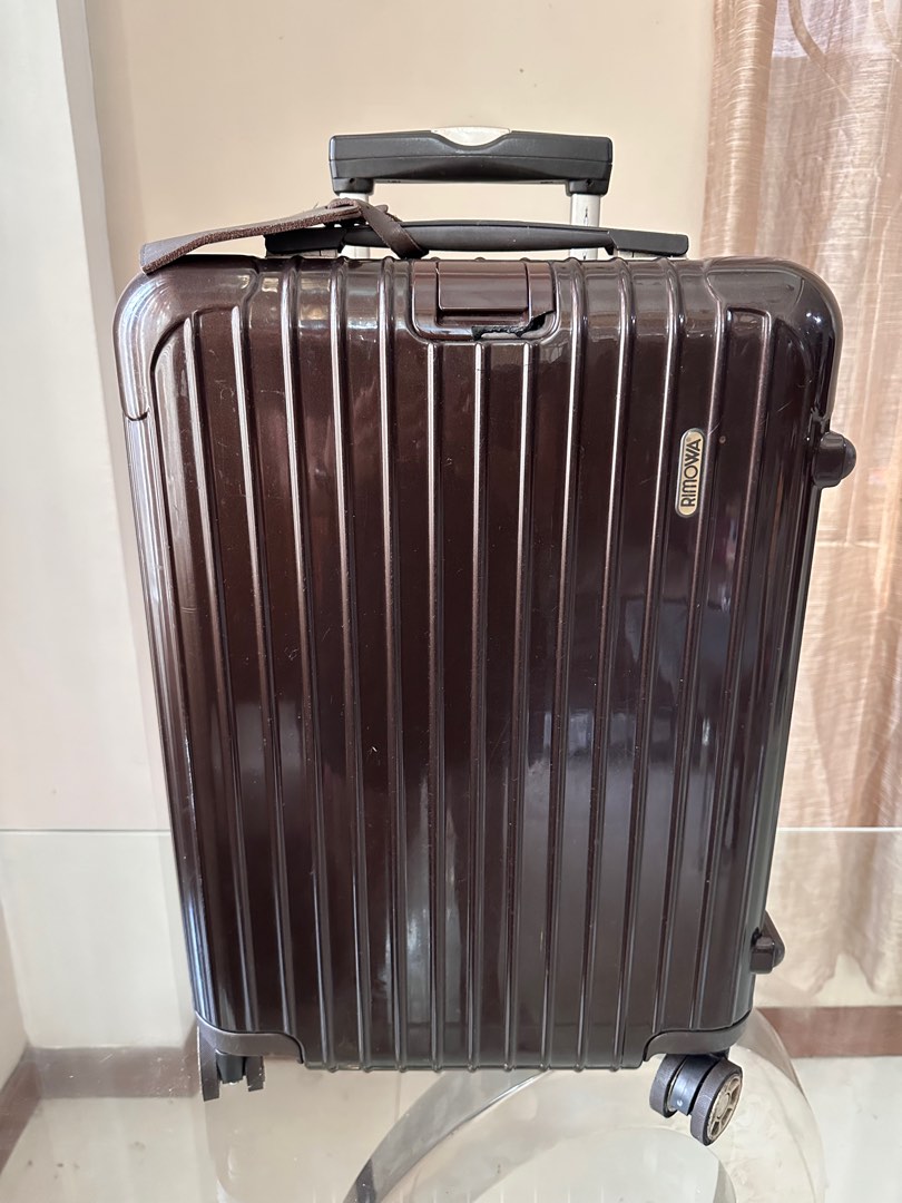 RIMOWA SALSA DeLuxe 22 Multiwheel Ultralight Spinner Upright