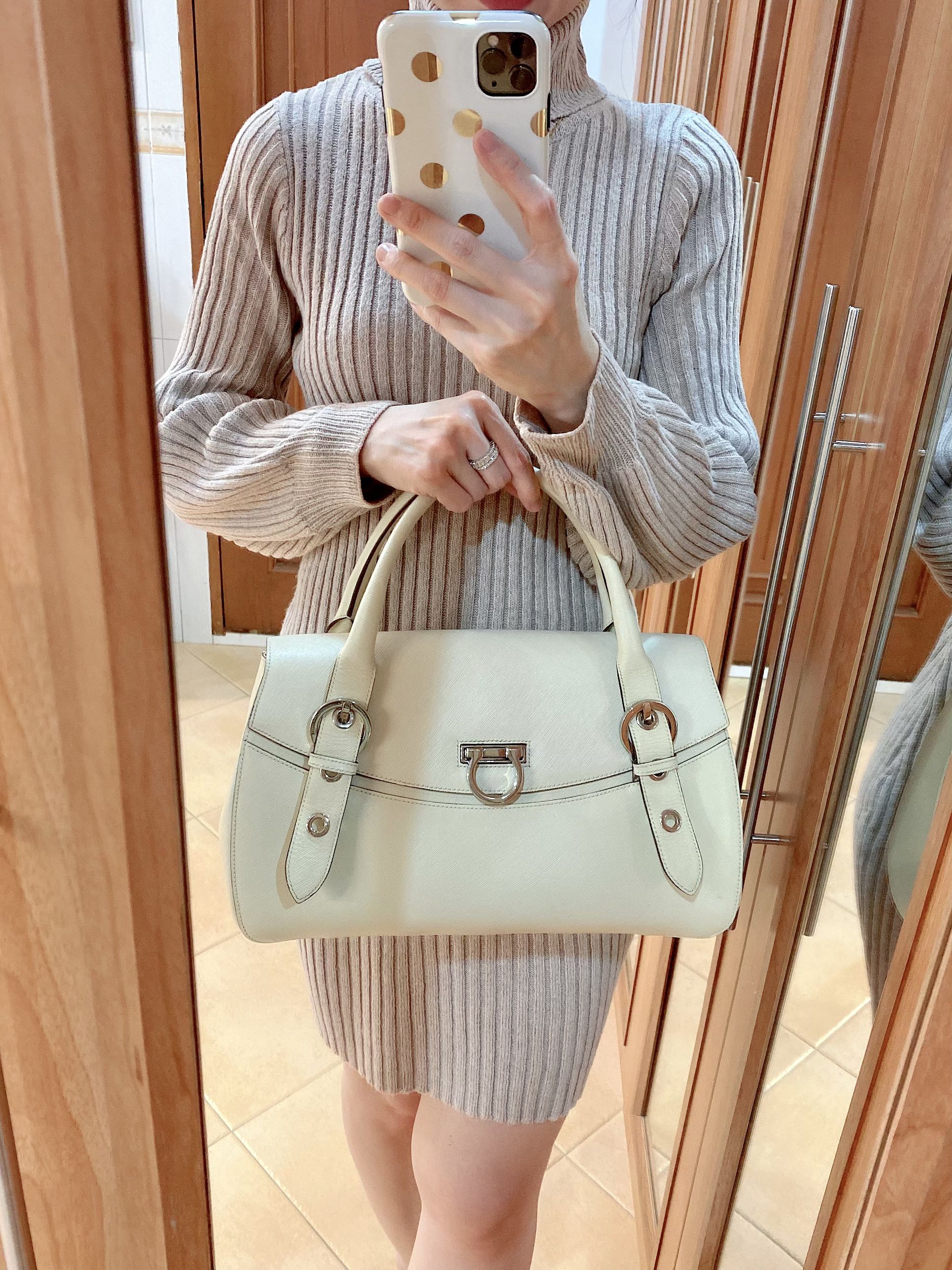 Salvatore ferragamo bag price outlet