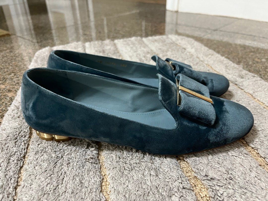 Salvatore Ferragamo Velvet Loafers Luxury Sneakers Footwear on