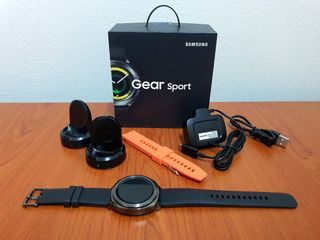 Samsung Gear Sport (Full Box Set + Extras)