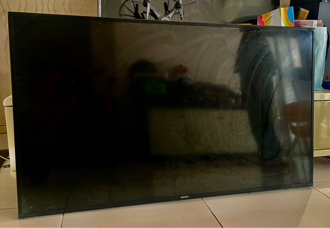 Samsung LED 50 Inch, Elektronik, TV & Perlengkapan Hiburan di Carousell