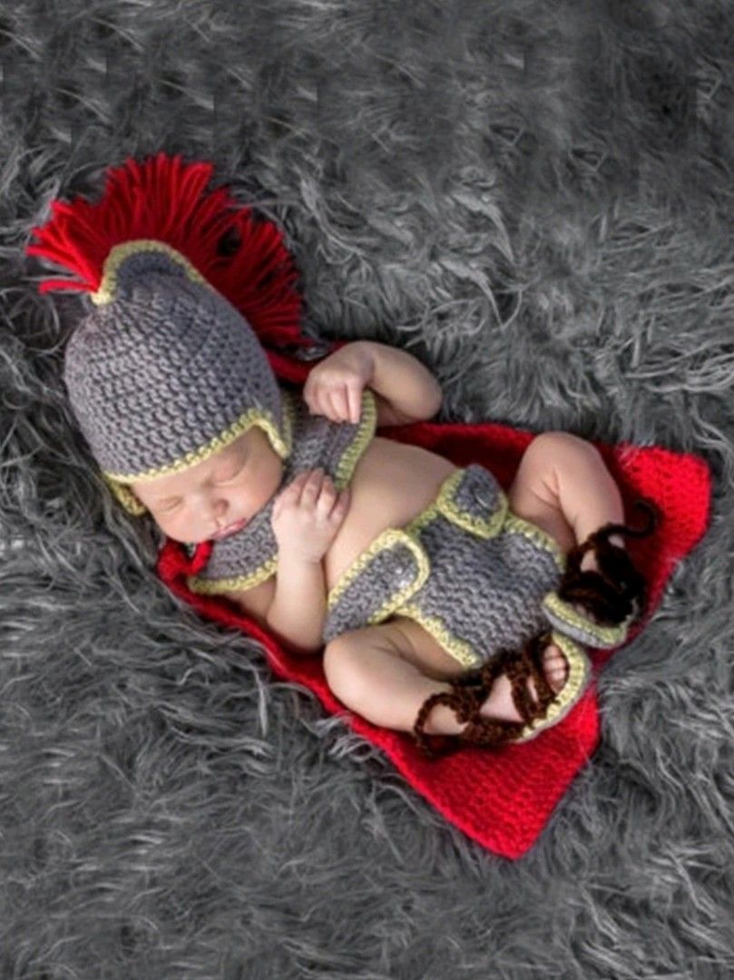 SPARTAN BABY COSTUME SET (Category: Babies & Kids Fashion) located in Antipolo. Submitted by curatedbyvinz (Listing ID 1198352895, Image 1). Description: Baby - New Born Spartan Costume Set ONHAND • Head Dress • Cape • Chest Armour Top •Short •Slipper Contrast Mesh Knit Material Material: Cotton/Polyester Sizes: Chest/Waist: 6 inchs (Stretchable) Short Length: 6.1 inchs Fits: 0 - 6 months (Please see pictures) Perfect for your babies monthly mile
